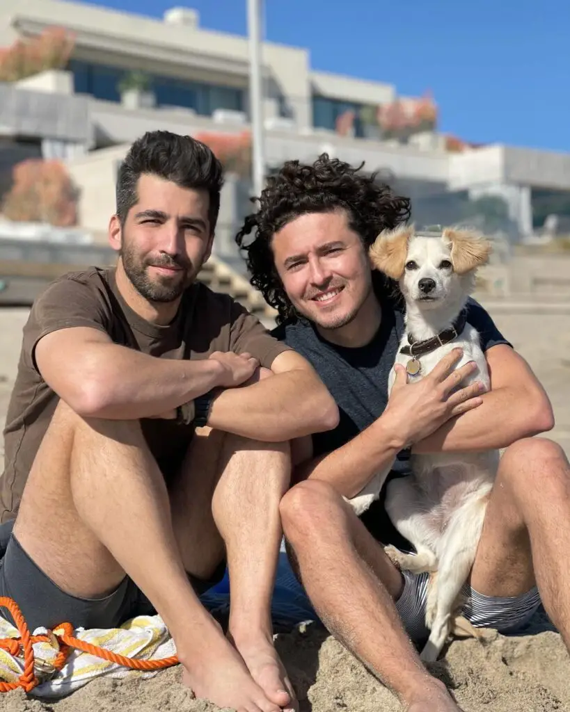 Jonathan Vigliotti and his husband Ivan Carrillo are spending quality time together.