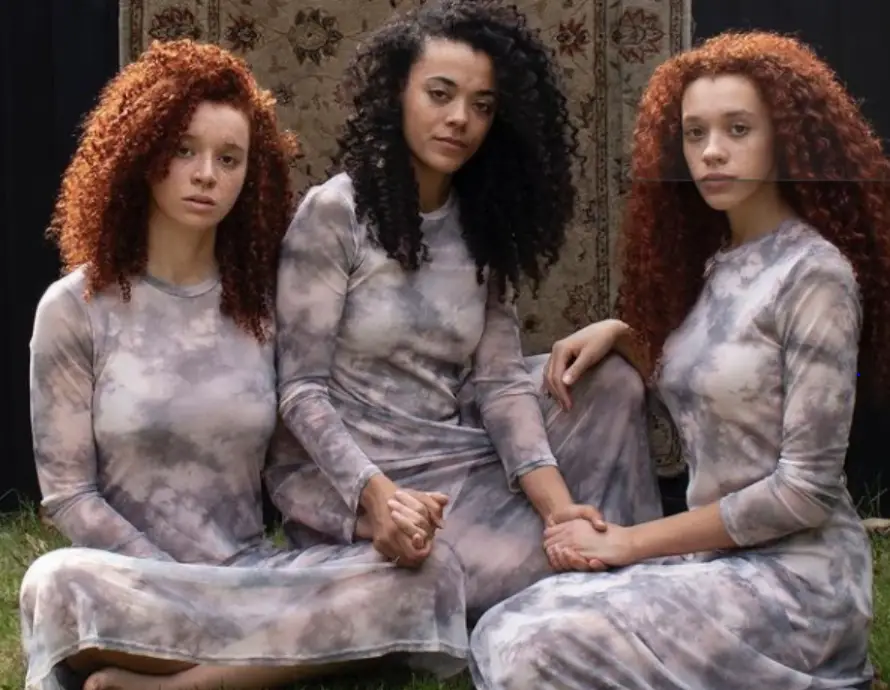 Erin Kellyman-and-sisters