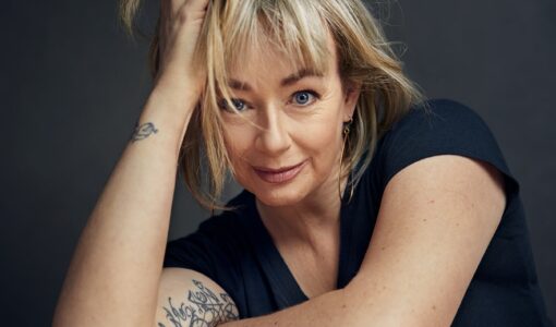 Actress Lucy DeCoutere Facts- Wiki, Bio, Age, Family, Married, Husband, Height, Net Worth