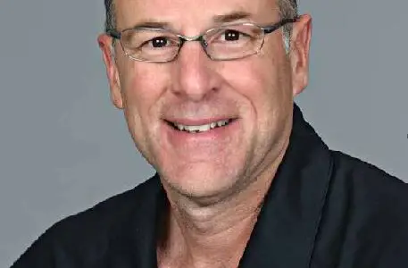 Commentator Kevin Calabro Facts- Bio, Age, Family, Brother, Wife, Children, Net Worth