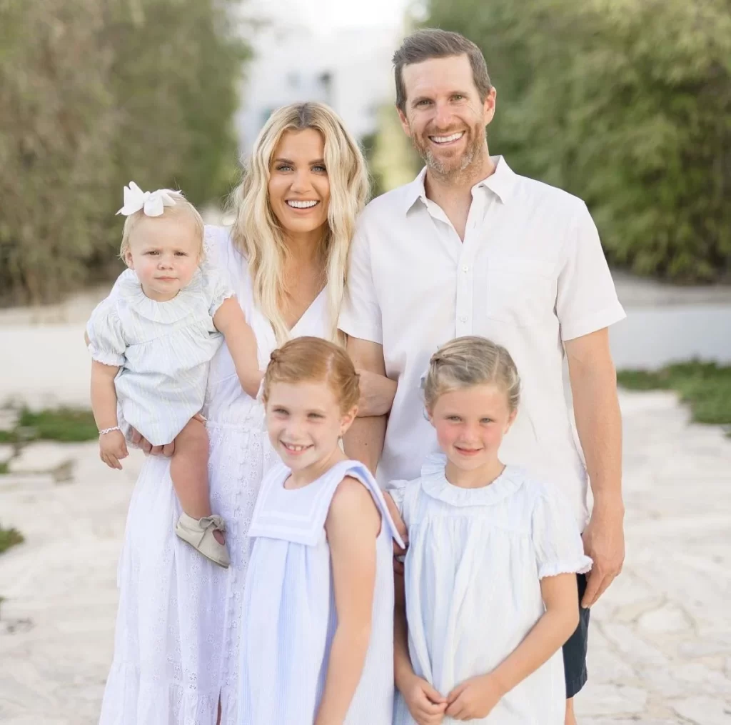 Shea-McGee-with-her-husband-and-kids