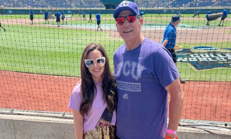 Former-Football-Quarterback-Todd-Blackledge-and-his-wife-Brittany-Blackledge
