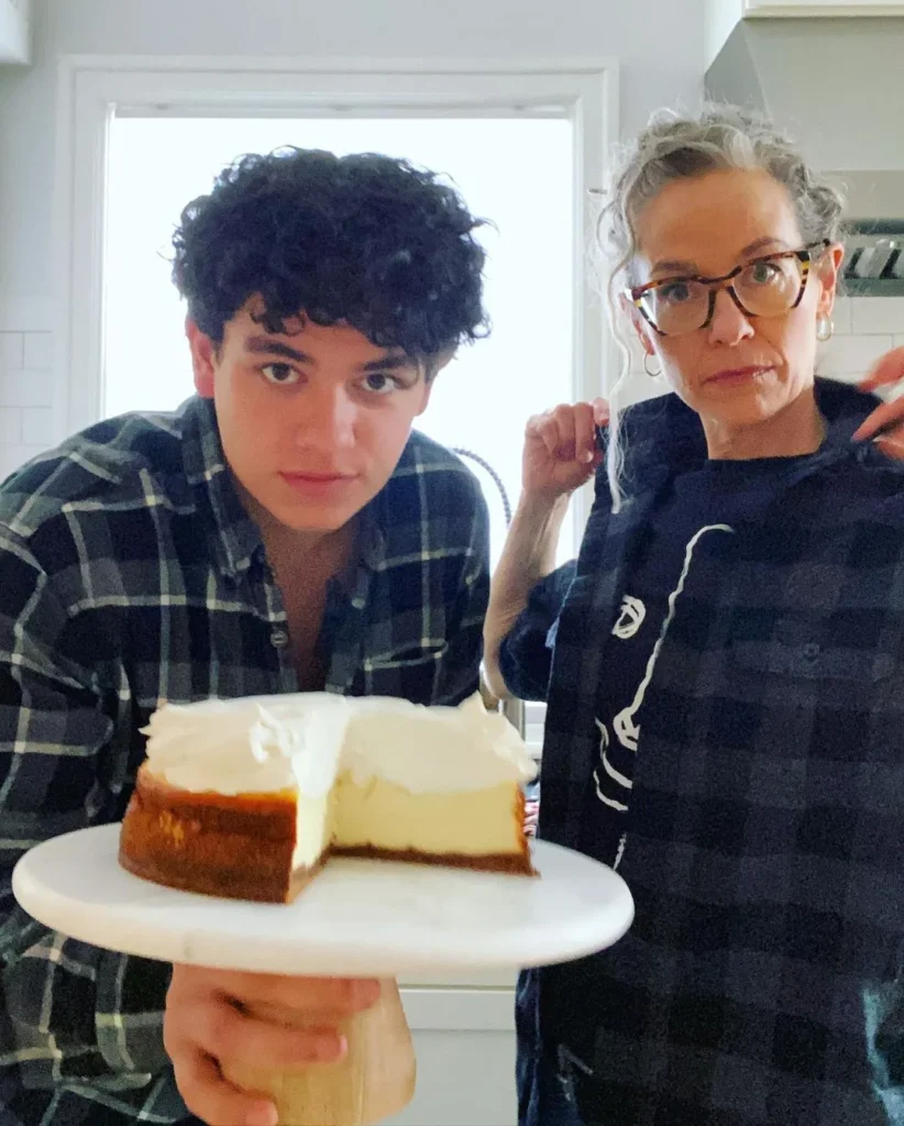 francois-and-her-eldest kid-have-together-baked-cheese-cake